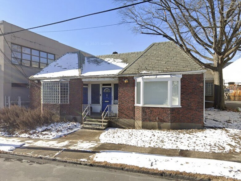 Primary Photo Of 740 S Fulton Ave, Mount Vernon Office For Sale
