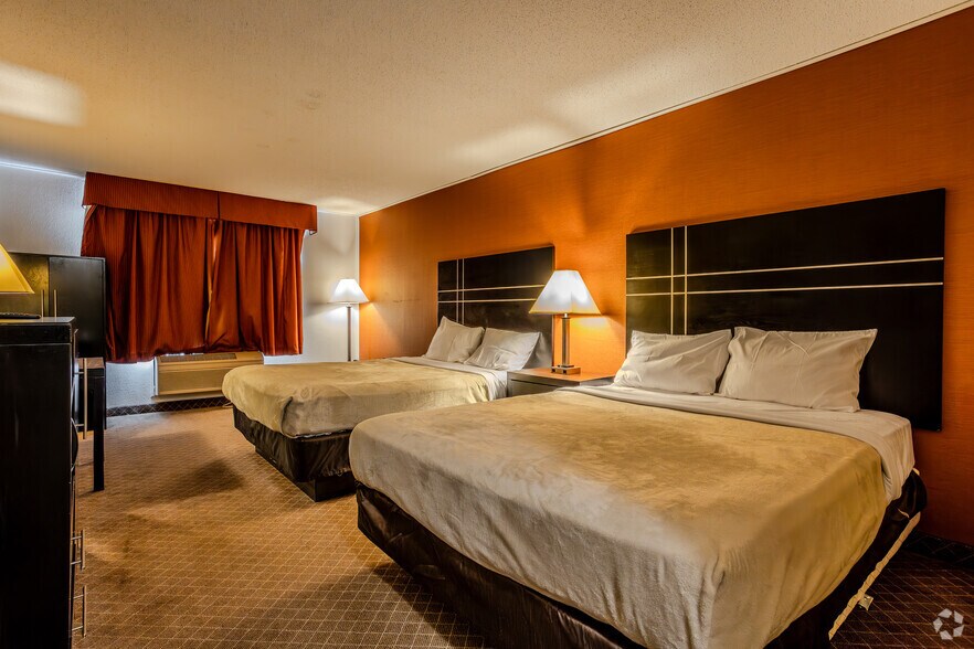 More Photos Of 1213 E Dublin Granville Rd, Columbus Hotel For Sale