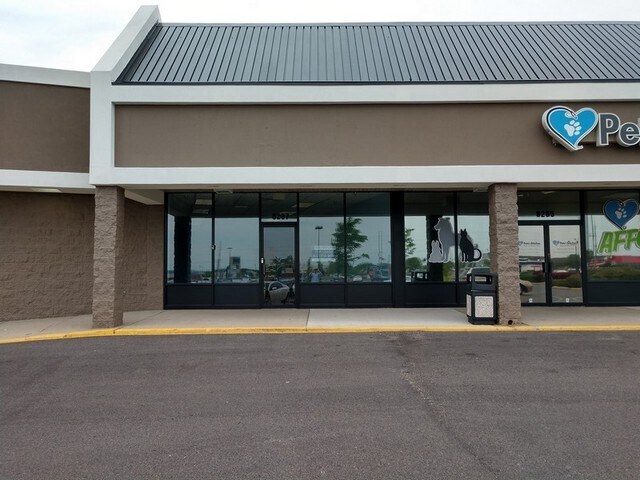 More Photos Of 8265-8287 Springboro Pike, Miamisburg General Retail For Sale
