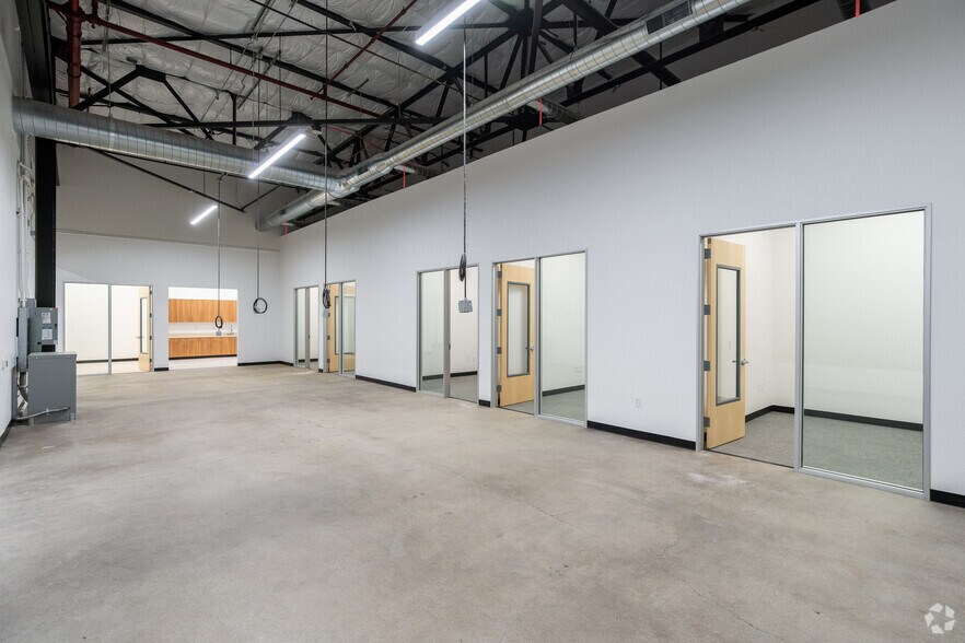 More Photos Of 1933 Davis St, San Leandro Unknown For Lease