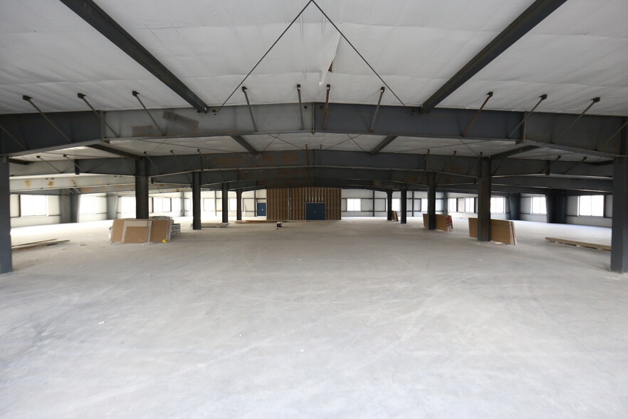 More Photos Of 140 Ace St, Fall River Light Manufacturing For Lease