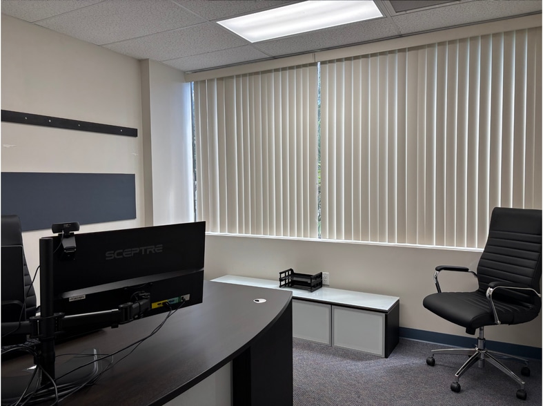 More Photos Of 5733 Myerlake Cir, Clearwater Showroom For Sale