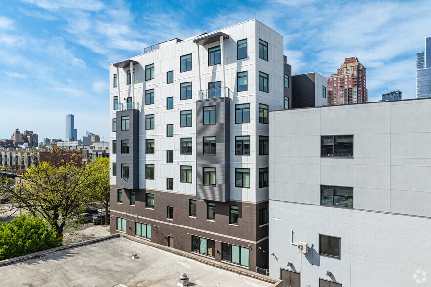 More Photos Of 701 S Broad St, Philadelphia Hospitality For Lease