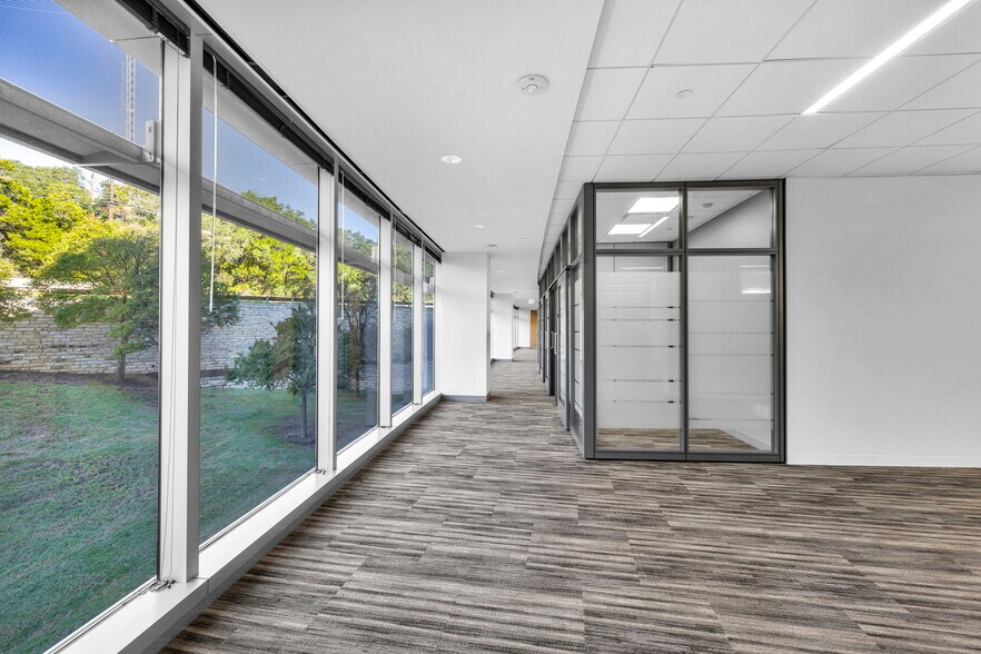 More Photos Of 6300 Bee Caves Rd, Austin Office For Lease