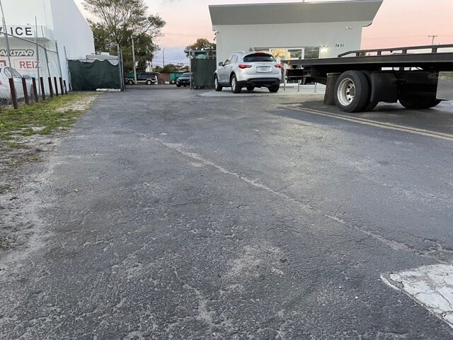 More Photos Of 3451 NW 79th St, Miami Warehouse For Lease