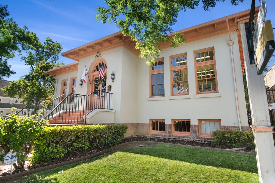 More Photos Of 355 W Las Palmas Ave, Patterson Office Residential For Sale