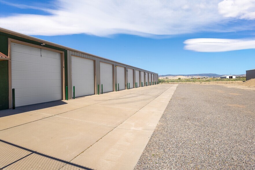 More Photos Of 320 Denny Ct, Montrose Self Storage For Sale