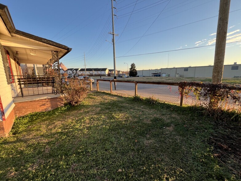 More Photos Of 5900 California Ave, Nashville Storefront Retail Office For Sale