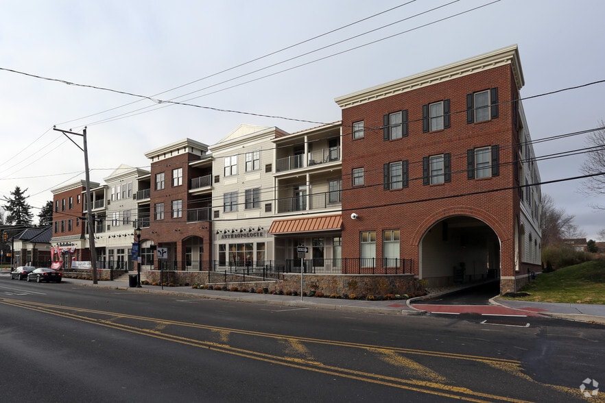 More Photos Of 200 N Sycamore St, Newtown Apartments For Lease