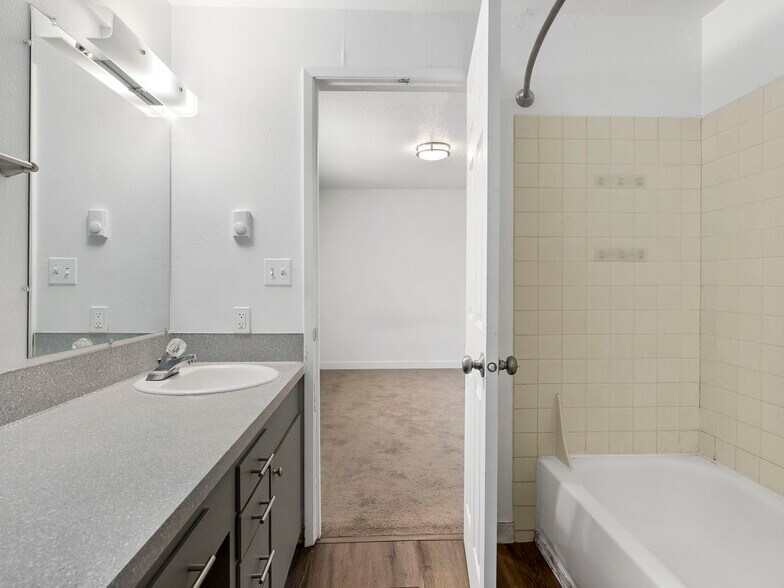 More Photos Of 210 Bethel St NE, Olympia Apartments For Sale