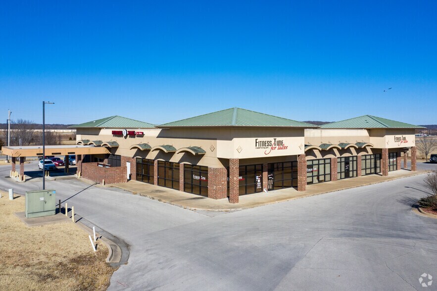 More Photos Of 3075 Medical Pky, Claremore Freestanding For Lease