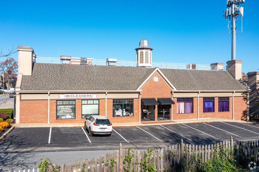 Primary Photo Of 36 Chestnut Rd, Paoli Storefront For Lease