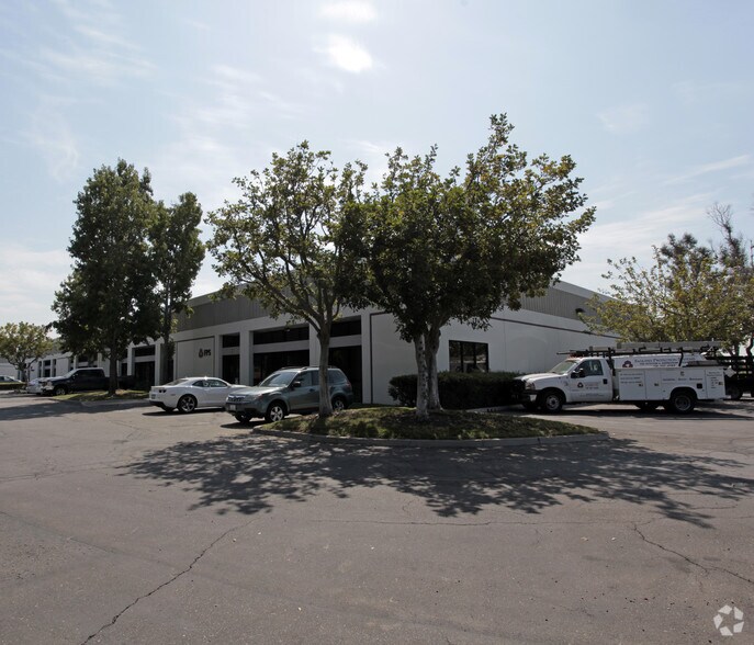 More Photos Of 1050 W Central Ave, Brea Manufacturing For Lease