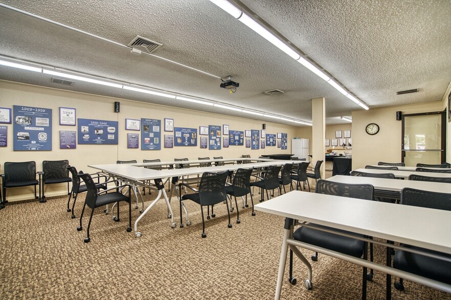 More Photos Of 420 Kimbark St, Longmont Office For Lease