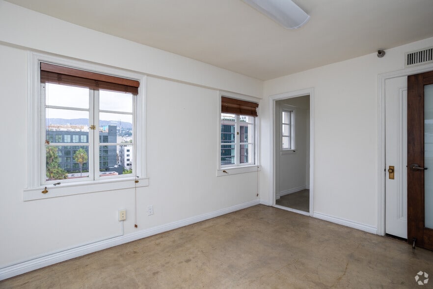 More Photos Of 6525 W Sunset Blvd, Los Angeles Loft Creative Space For Lease