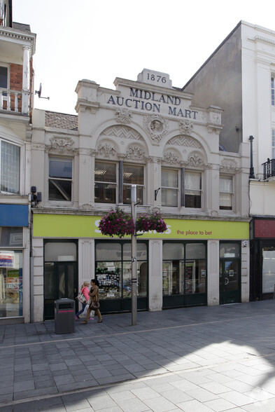 Primary Photo Of 16 Market St, Leicester Storefront For Lease