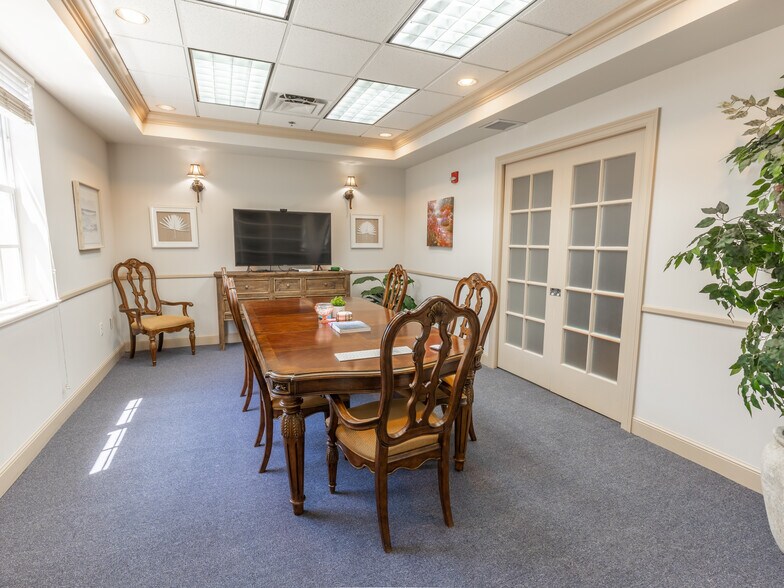 More Photos Of 1555 Indian River Blvd, Vero Beach Medical For Lease