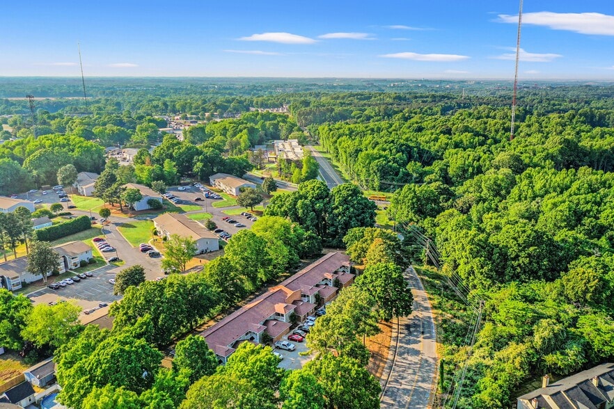 More Photos Of 9517 Newell Hickory Grove Rd, Charlotte Apartments For Sale