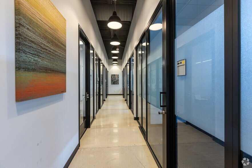 More Photos Of 700 S Rosemary Ave, West Palm Beach Coworking Space