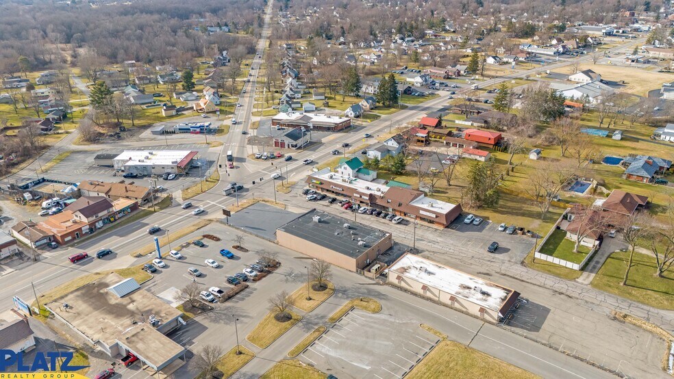 More Photos Of 4554 Mahoning Ave, Warren Unknown For Lease