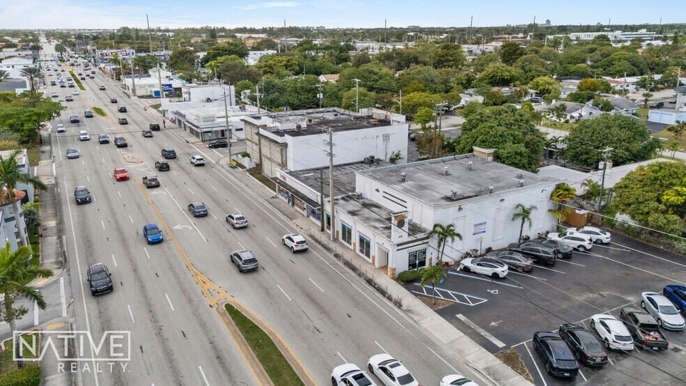 More Photos Of 311-313 E Hallandale Beach Blvd, Hallandale Beach Freestanding For Lease