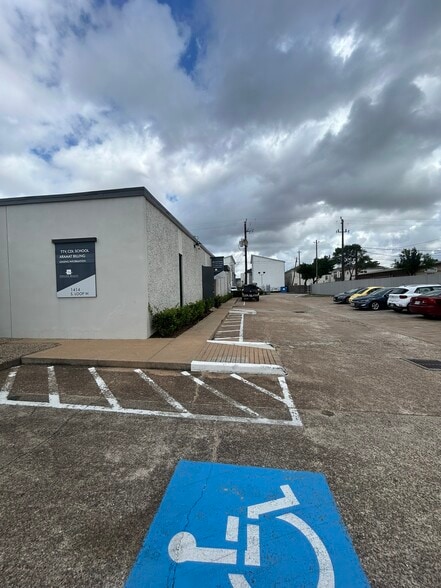 More Photos Of 1414 South Loop W, Houston Medical For Lease