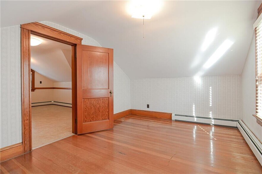 More Photos Of 468 Warren Ave, East Providence Medical For Sale