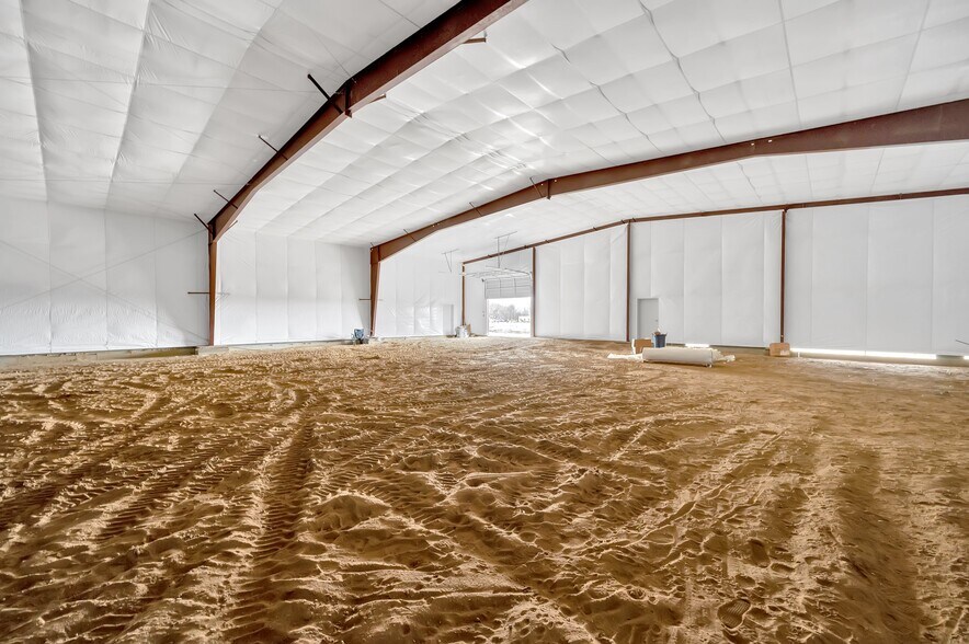 More Photos Of 833 Rice St, Leslie Warehouse For Sale