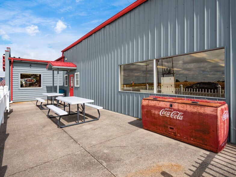 More Photos Of 31 S Ludlow Rd, Urbana Auto Repair For Sale