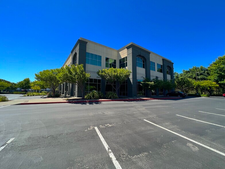 More Photos Of 1670 Corporate Cir, Petaluma Office For Lease