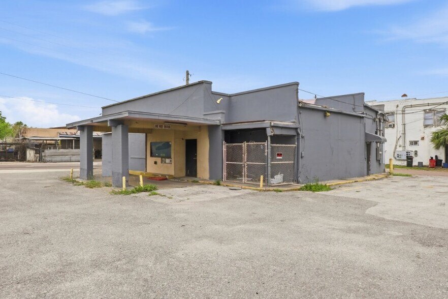 More Photos Of 609 N McDuff Ave, Jacksonville Bar For Sale