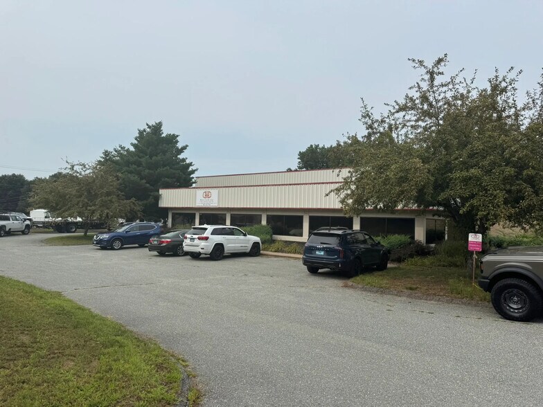 More Photos Of 101 Bidwell Rd, South Windsor Warehouse For Lease