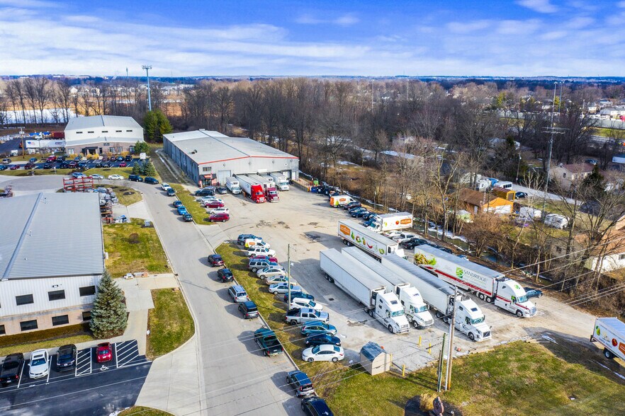 More Photos Of 3882 Agler Rd, Columbus Warehouse For Lease