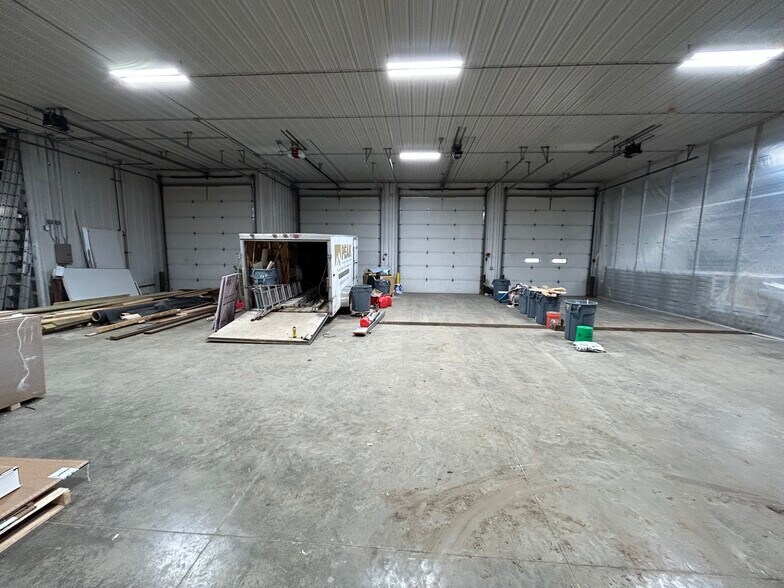 More Photos Of 829 Rolling View Ln SE, Pine Island Warehouse For Sale