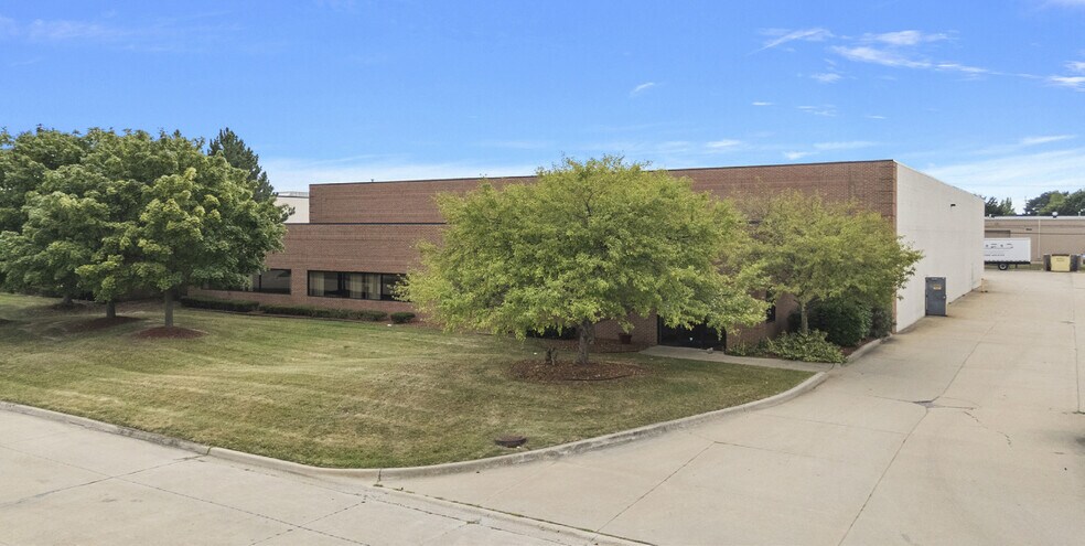 Primary Photo Of 44837 Morley Dr, Clinton Township Manufacturing For Sale