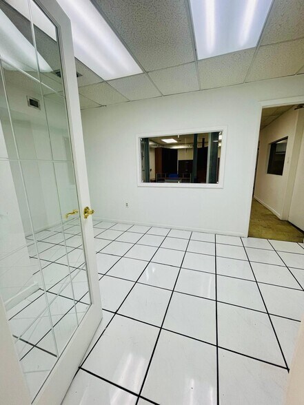 More Photos Of 3100 NW 72nd Ave, Miami Warehouse For Lease