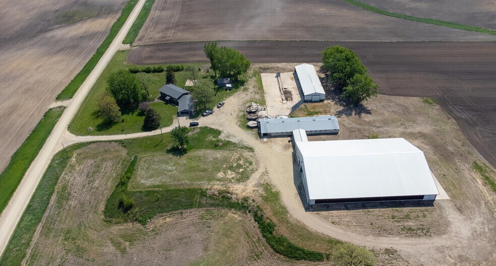 More Photos Of 56841 270th Ave, Pine Island Warehouse For Lease