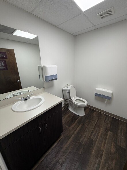 More Photos Of 200 Medical Care Way, Dothan Medical For Lease
