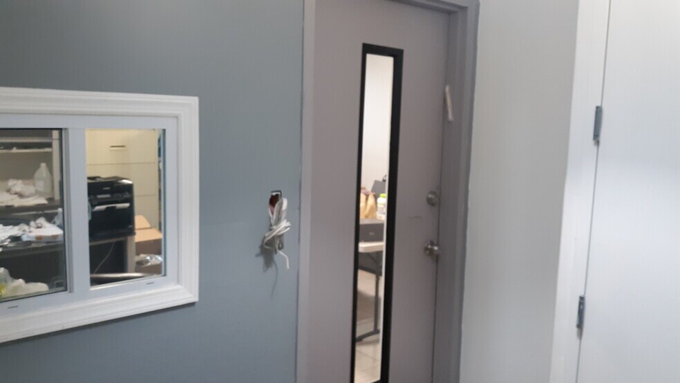 More Photos Of 1411 E Elizabeth Ave, Linden Warehouse For Lease