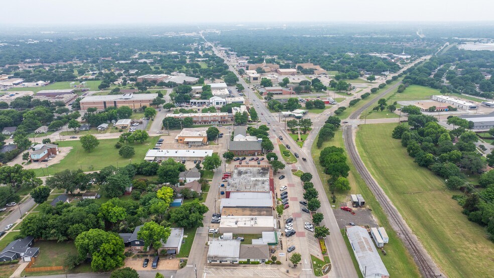 More Photos Of 200 N Main St, Duncanville Storefront Retail Office For Sale