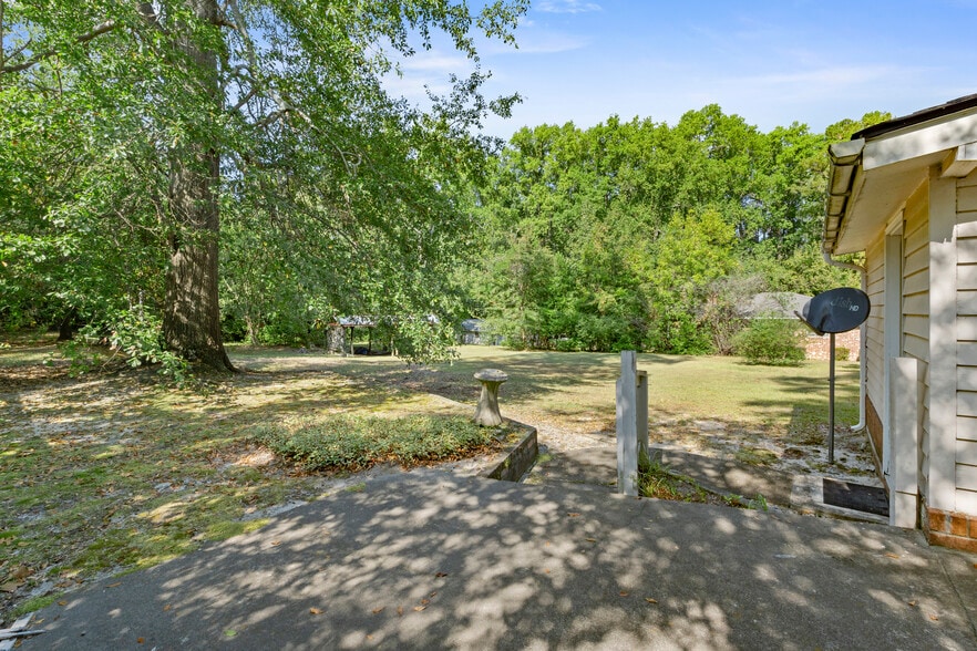 More Photos Of 104 Round Knob Rd, Lexington Office For Sale