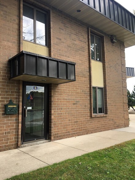 Primary Photo Of 805 10th Ave, Port Huron Office For Lease