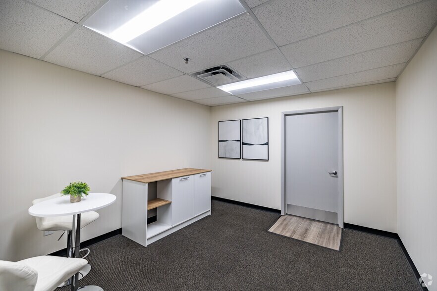 More Photos Of 1352-1382 NW 78th Ave, Doral Unknown For Lease