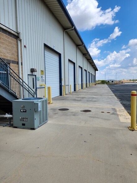 More Photos Of 10310 Fischer Rd, Von Ormy Manufacturing For Sale