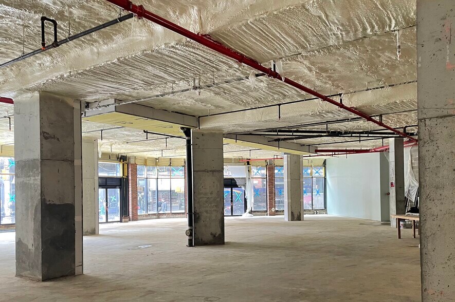 More Photos Of 912 Broadway, Brooklyn Apartments For Lease