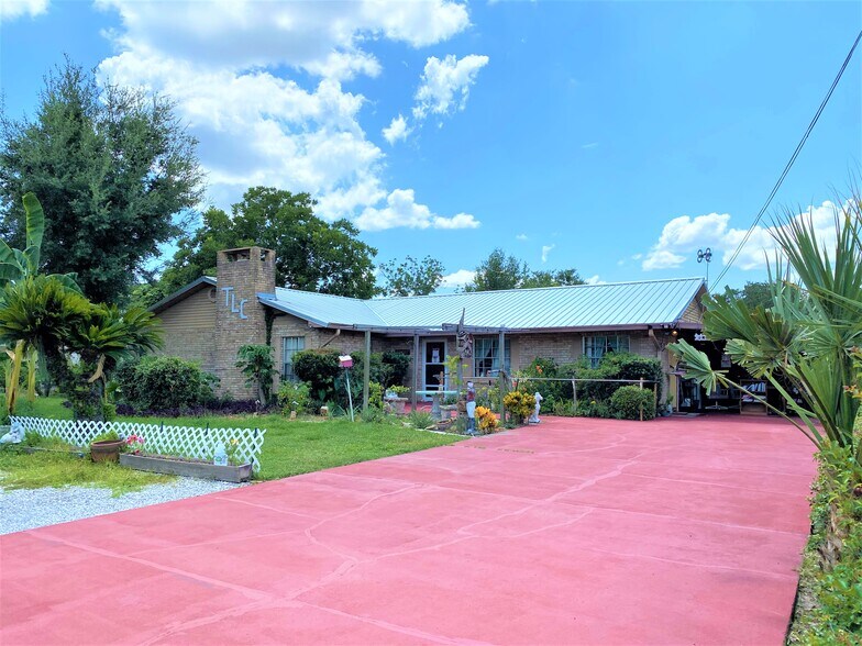 Primary Photo Of 34017 S Haines Creek Rd, Leesburg Assisted Living For Sale