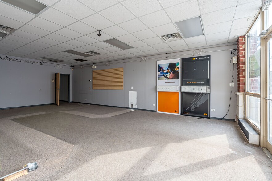 More Photos Of 2649 N Central Ave, Chicago Freestanding For Lease