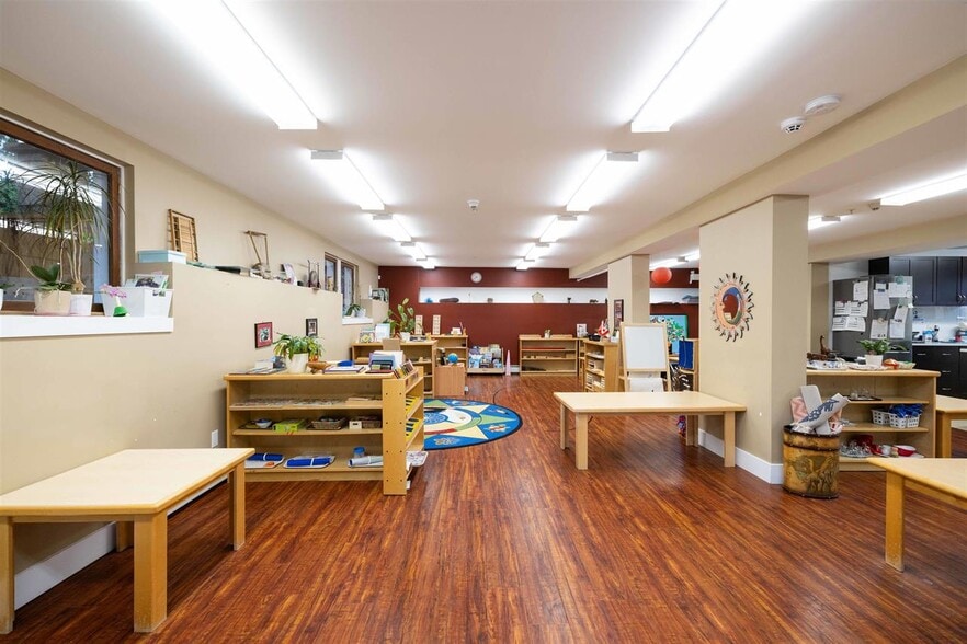 More Photos Of 4355 Granville St, Vancouver Schools For Sale