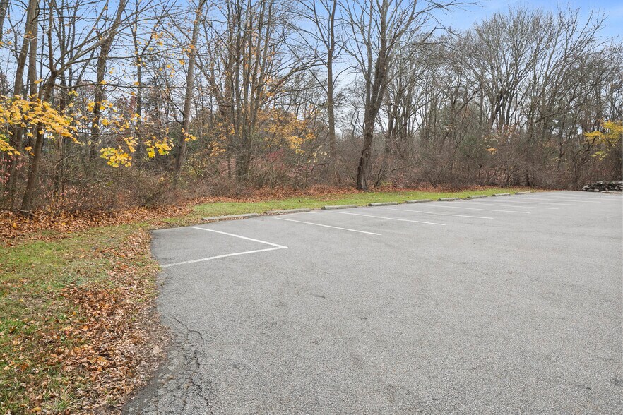 More Photos Of 109 Dean St, Taunton Medical For Lease
