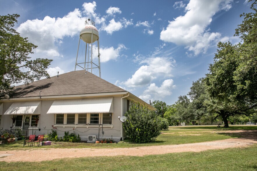 More Photos Of 515 Colorado, Burton Apartments For Sale